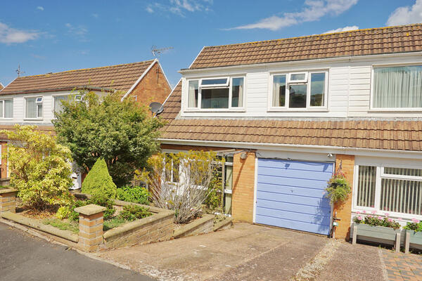 Alstone Road, Tiverton. Devon. EX16 4LH.