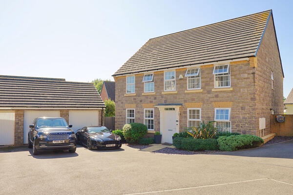 Redland Way, Cullompton. Devon. EX15 1GJ.