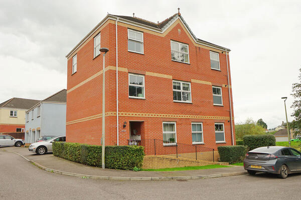 Raleigh Drive, Cullompton. Devon. EX15 1FZ.